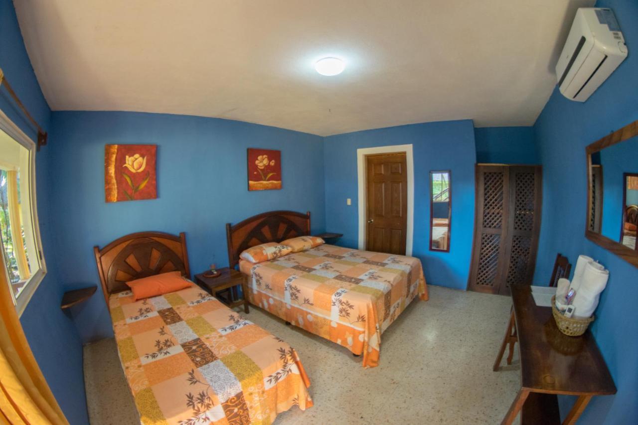 Hotel Cafe Del Sol Monterrico Kültér fotó