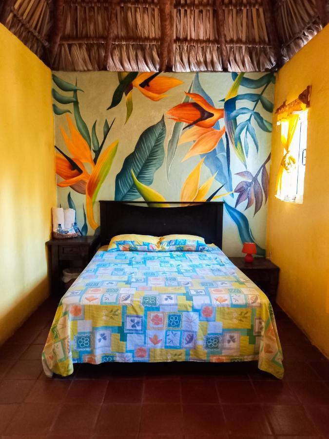 Hotel Cafe Del Sol Monterrico Kültér fotó