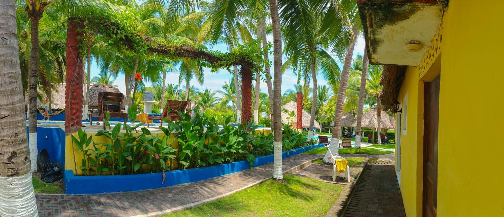 Hotel Cafe Del Sol Monterrico Kültér fotó