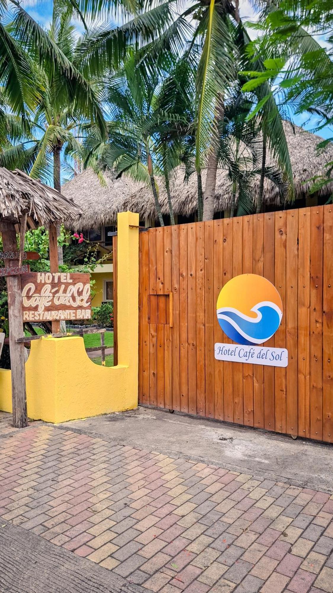 Hotel Cafe Del Sol Monterrico Kültér fotó