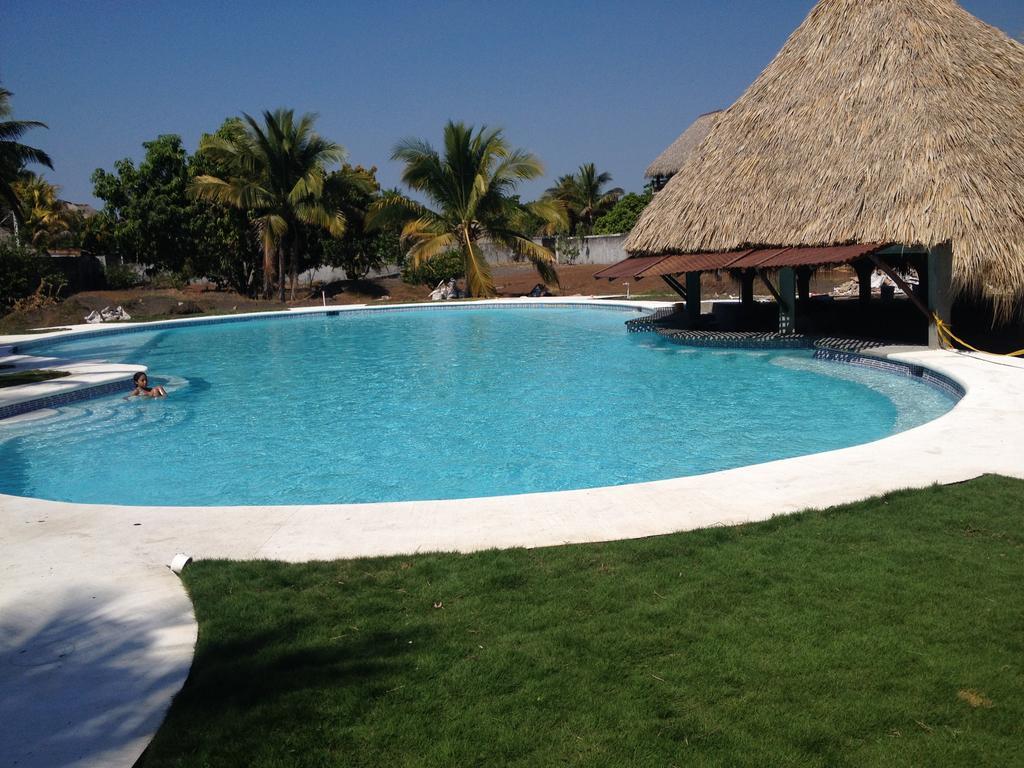 Hotel Cafe Del Sol Monterrico Kültér fotó