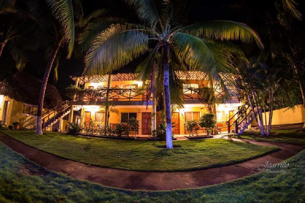 Hotel Cafe Del Sol Monterrico Kültér fotó
