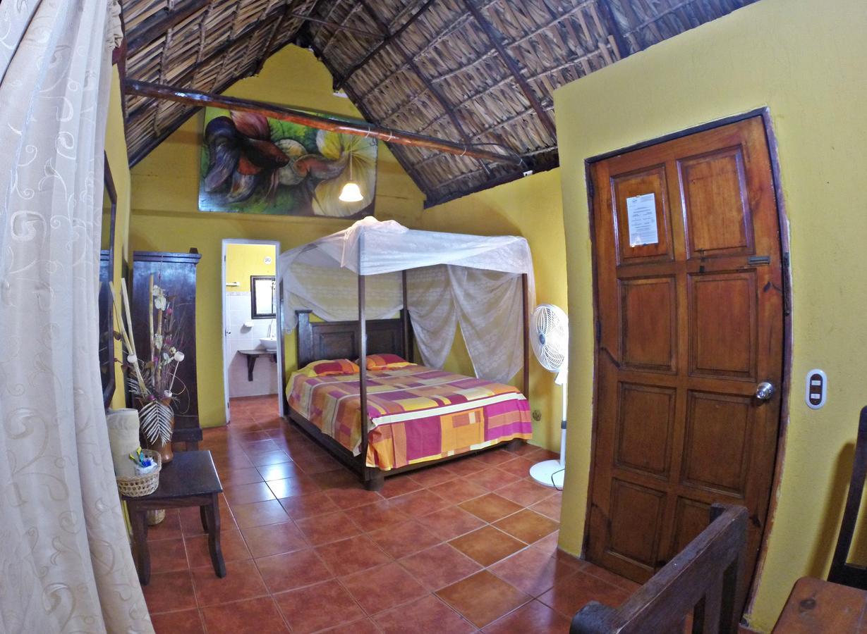 Hotel Cafe Del Sol Monterrico Kültér fotó